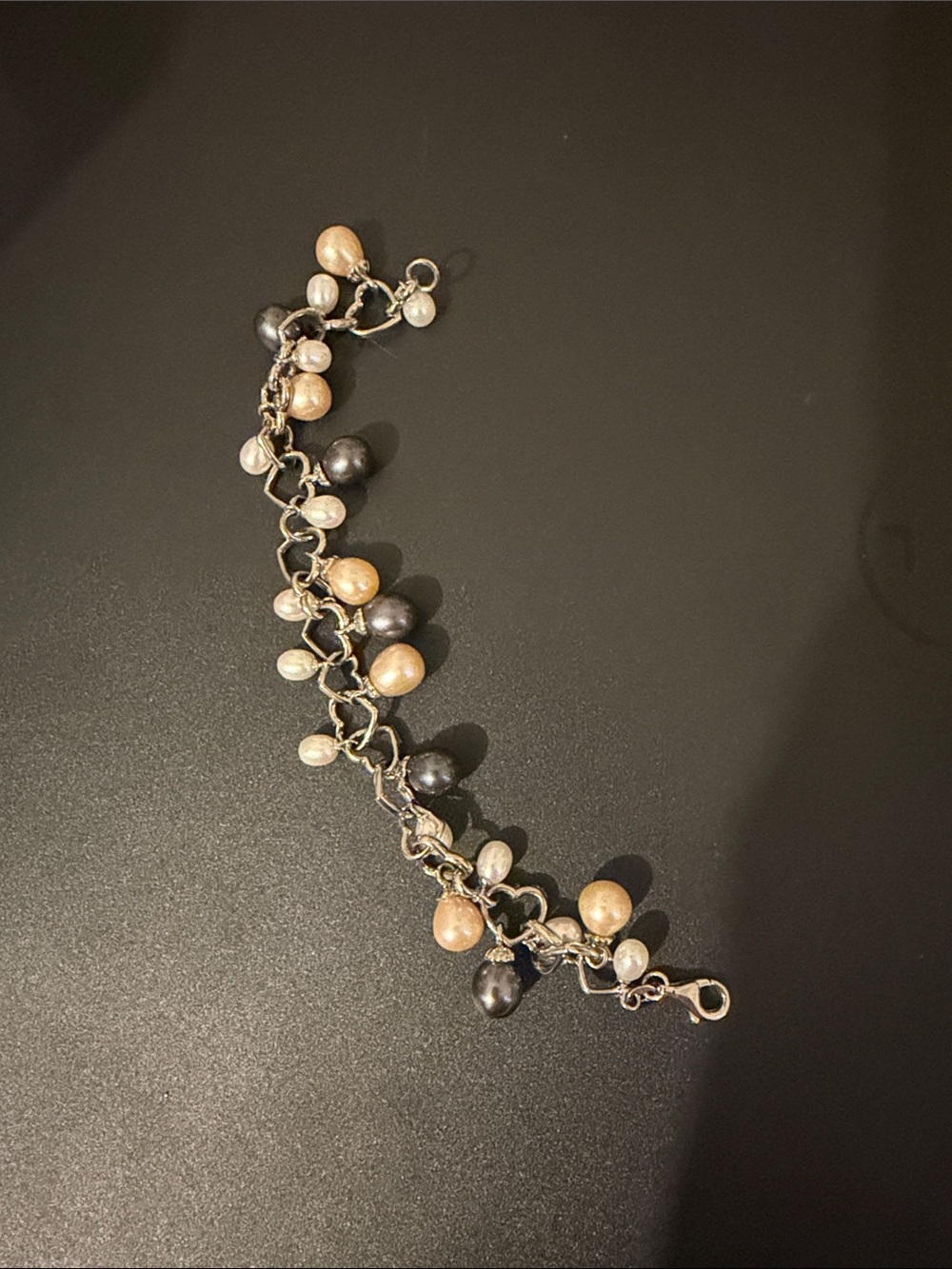 Elegant Multi-Pearl Charm Bracelet - Black, Gold, Cream